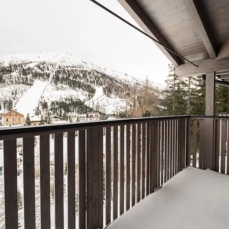 Spacious 4-bedroom Penthouse In