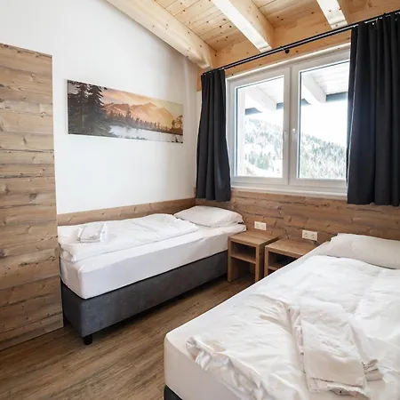 Spacious 4-bedroom Penthouse In