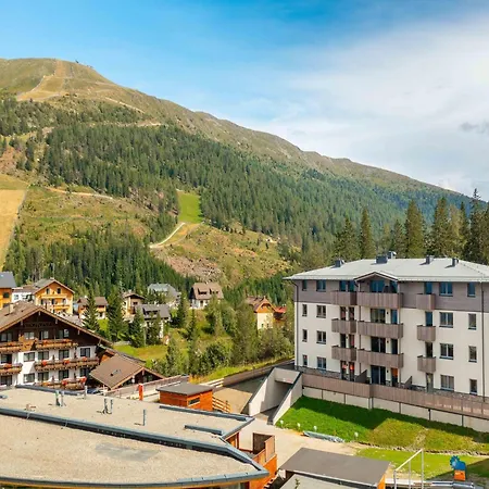 Spacious 4-bedroom Penthouse In